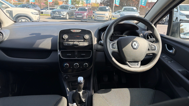 Renault Clio 1.2 16V Play 5dr Petrol Hatchback
